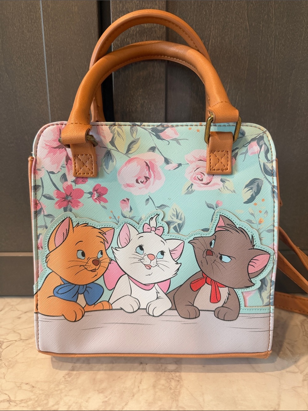 Rare Disney aristocats 3 kittens floral heart logo Loungefly purse